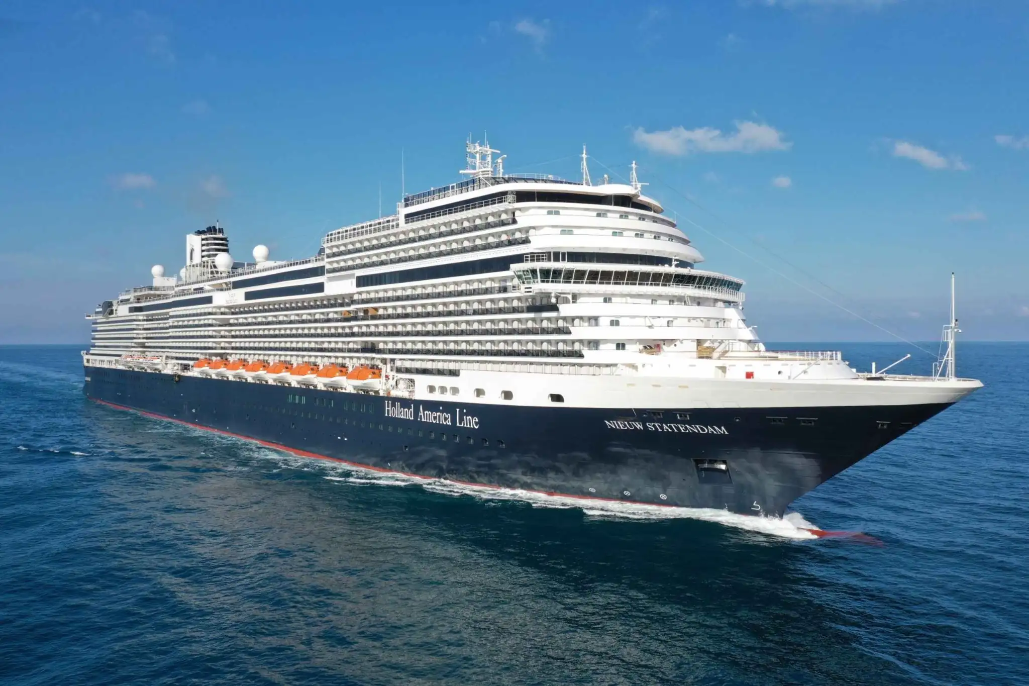 Holland America Line — Nieuw Statendam